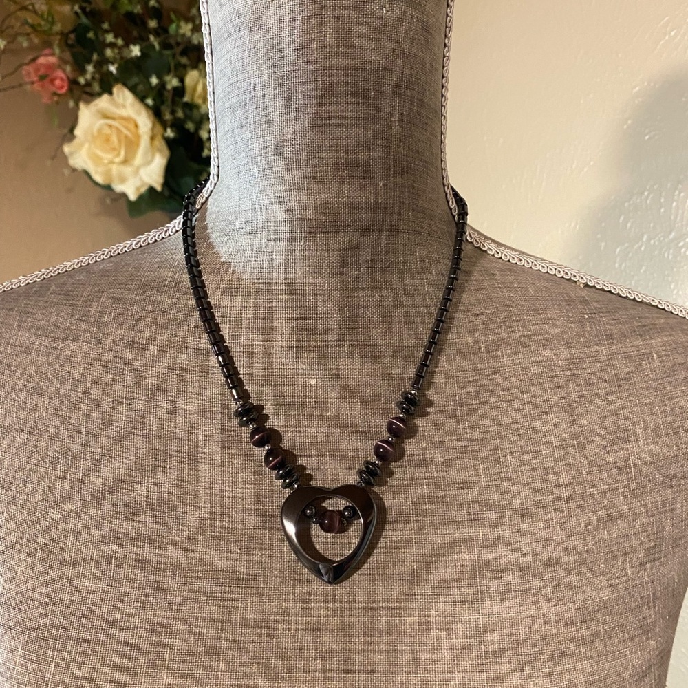 Elegant Black Heart Pendant Necklace